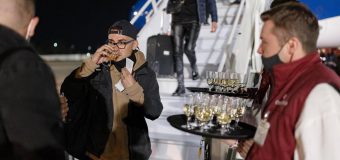 (FOTO) „Cricova” a surprins inedit pasagerii curselor avia
