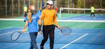 În parcul „La Izvor” au fost inaugurate două terenuri de tenis de câmp