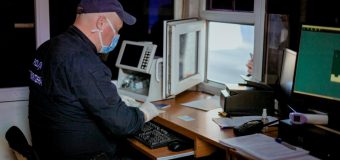 La frontieră: A solicitat să nu fie plasat în autoizolare pentru că deține certificatul de vaccin – „doar că e acasă”. Ce s-a constatat după verificare