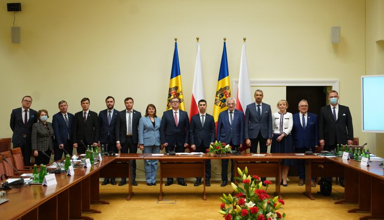 La Varșovia, a avut loc cea de-a VII-a sesiune a Adunării Parlamentare a R. Moldova și R. Polone