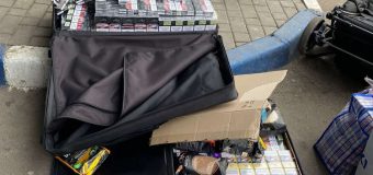 Două valize pline cu țigări, depistate de angajații Serviciului Vamal la Leușeni