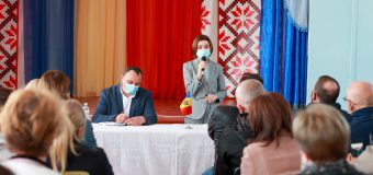 Maia Sandu, în raionul Glodeni: Oamenii mi-au vorbit despre problemele lor
