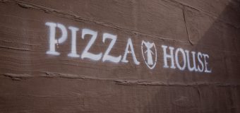 (FOTO) „Pizza House” – localul în care găseşti cele mai multe bucate exclusiviste