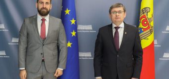 Igor Grosu, la discuții cu europarlamentarul Andrey Novakov: În condițiile crizei refugiaților și celei energetice, există o presiune mare asupra sistemului economic, social și medical al R. Moldova