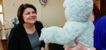 Premierul, la Selemet: Solidaritatea va învinge orice criză