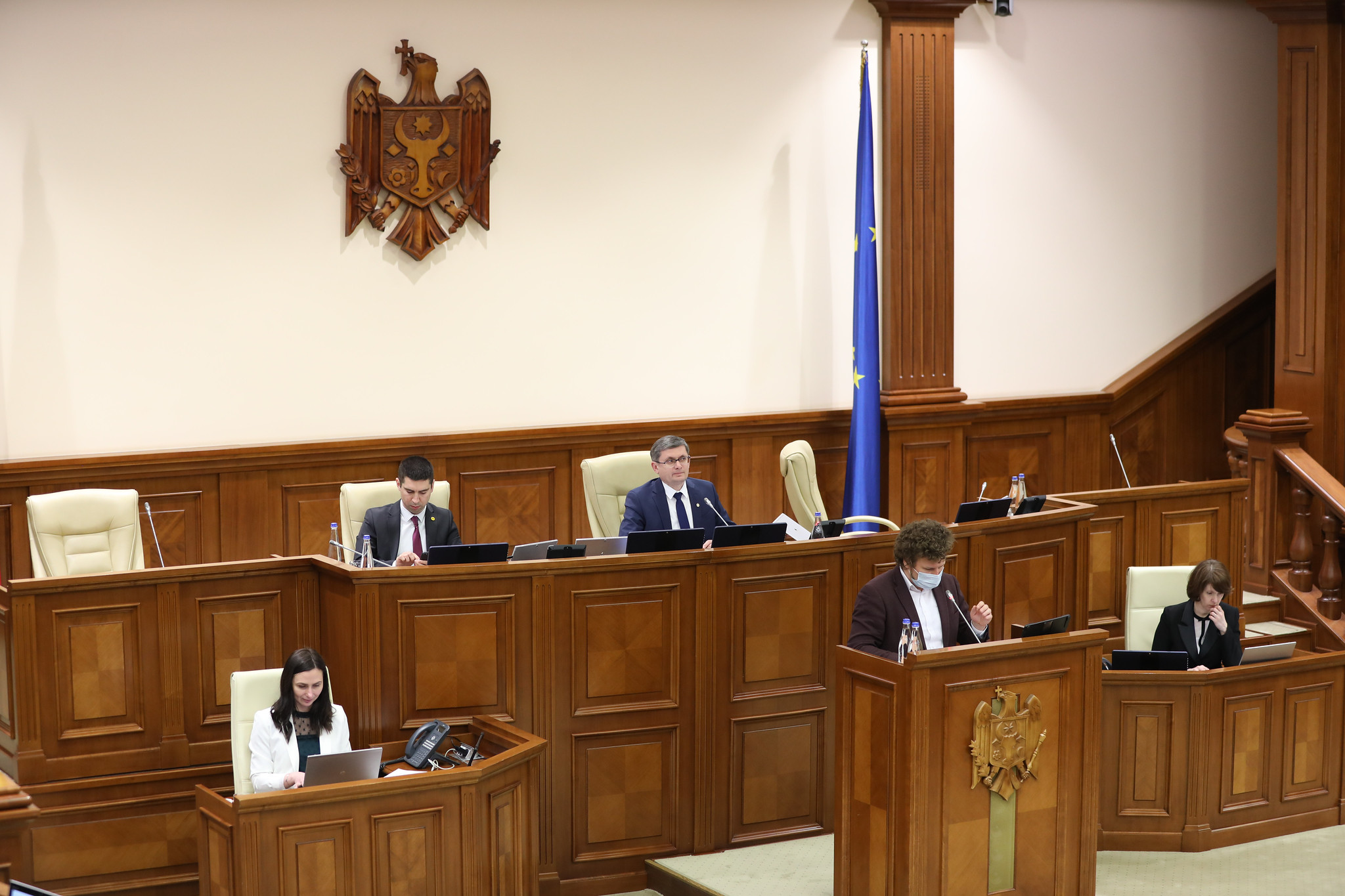 Mai multe familii cu copii, care au venituri mici, vor putea beneficia de ajutor din partea statului