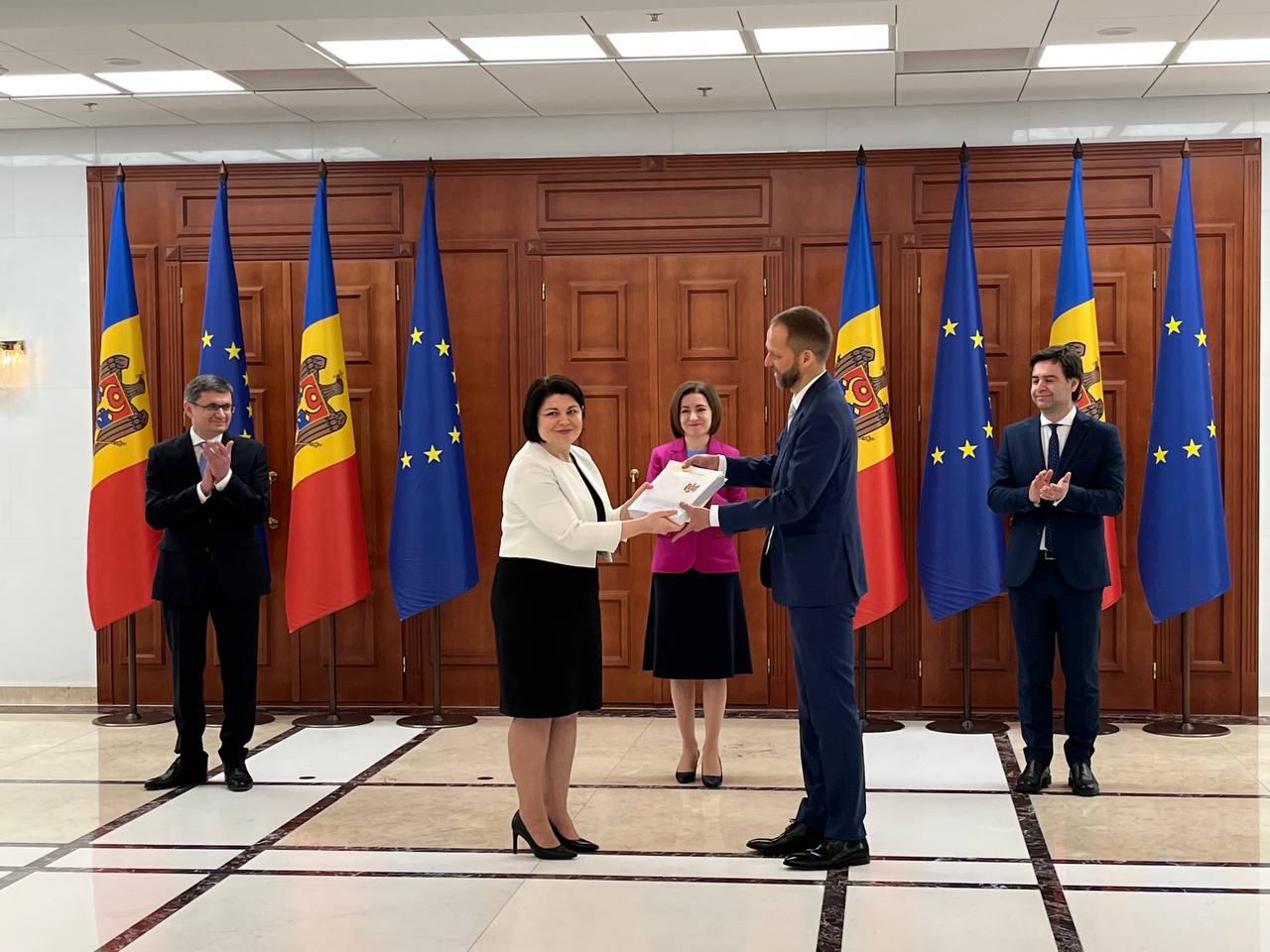 Republica Moldova a făcut încă un pas important spre integrare în UE: A fost transmis chestionarul de aderare