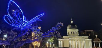 Foto// Orașul Chișinău a îmbrăcat straie de sărbătoare