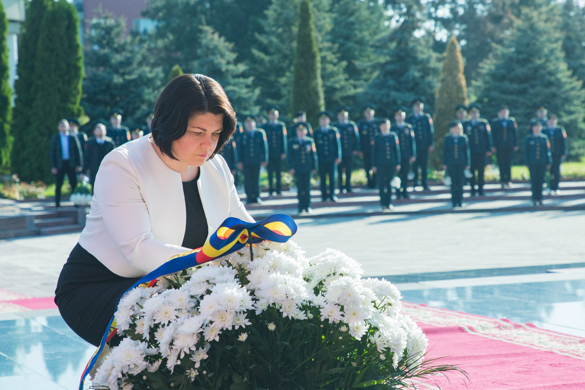 (Galerie foto) Conducerea țării a depus flori la Complexul „Eternitate”