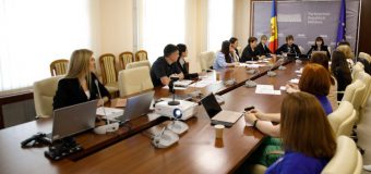 La Parlament a avut loc o masă rotundă privind asigurarea unor facilități pentru persoanele cu nevoi speciale