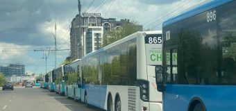 Transportul public în Capitală activează în regim special