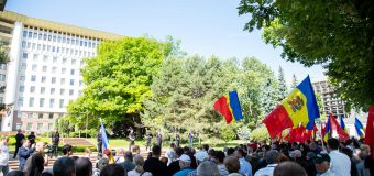 Protest la Parlament. Socialiștii: Într-o bună zi vor veni mascații și peste ei!
