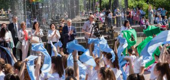 Premierul: Suntem datori să facem tot ce ne stă în puteri ca toți copiii din țara noastră, din toată lumea să aibă o copilărie fericită