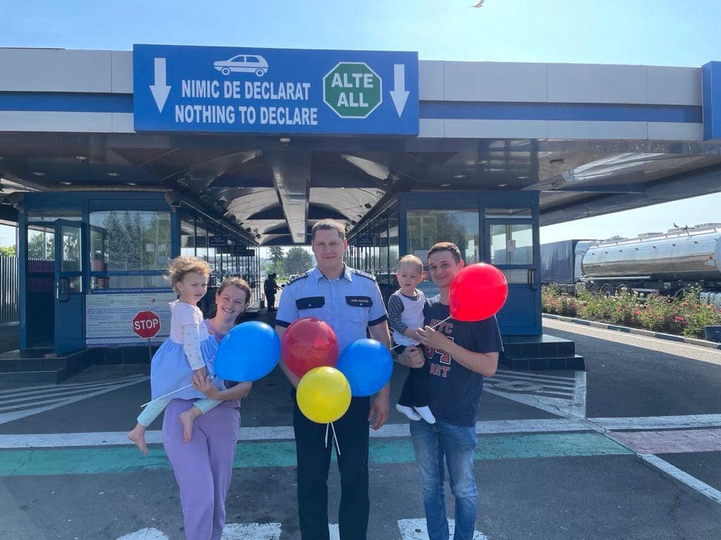 (FOTO) Surpriză pentru copiii care vor traversa astăzi frontiera