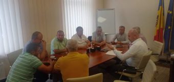 Agricultorii și deputații „repară” greșelile Ministerului Agriculturii. „Unde este ministrul?”