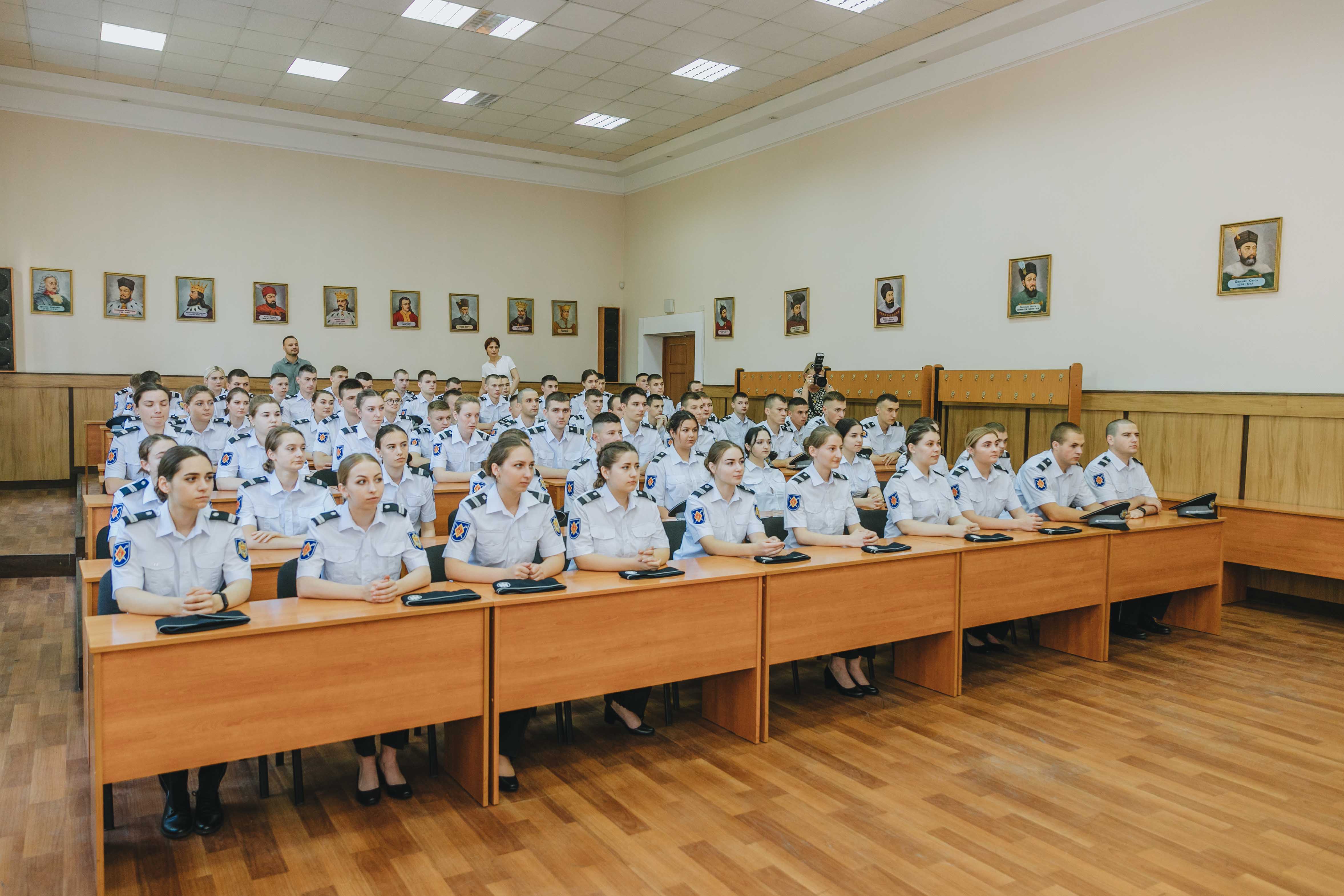 Cei mai buni studenți ai ciclului 1 al Academiei „Ștefan cel Mare” vor petrece o zi cu conducătorii MAI