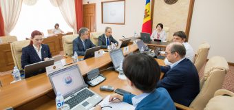 Persoanele în etate sau cu nevoi speciale vor putea primi pensia, alocația sau indemnizația mai ușor