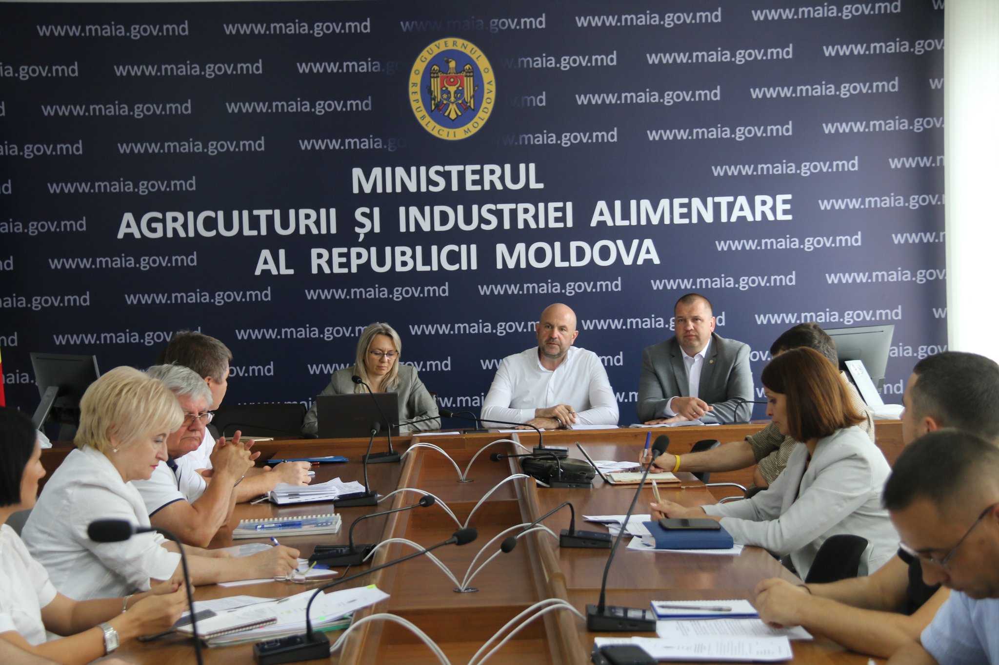 Discuții la MAIA privind accesul agricultorilor la apa din lacurile de acumulare