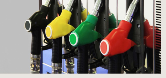 ANRE încheie încă o săptămână cu scăderi importante de prețuri la carburanți