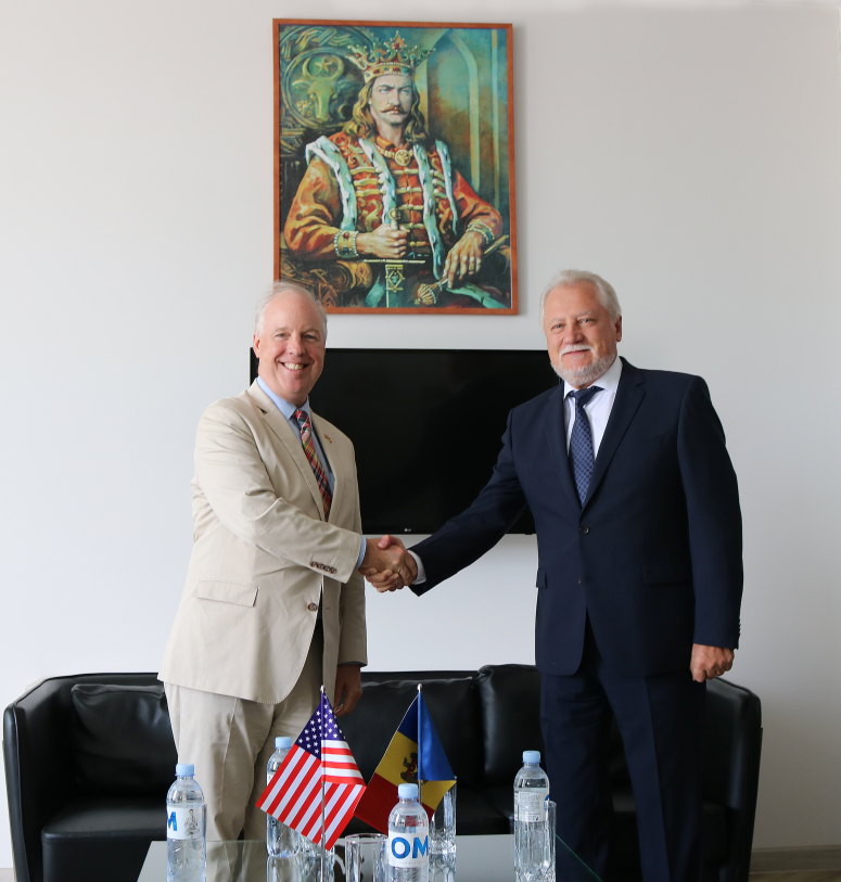 Conducerea ANRE a discutat cu Ambasadorul SUA despre securitatea energetică a țării