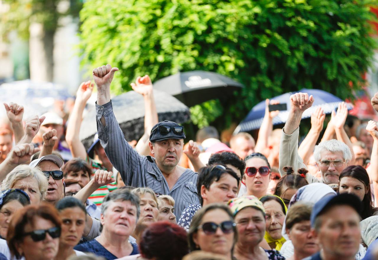 Un nou protest în susținerea Marinei Tauber. Participanții au votat o rezoluție!