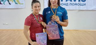 Emilia Cîrîcu și Irina Rîngaci – campioane naționale la lupte libere