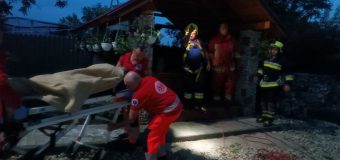 Un bărbat a căzut într-o fântână