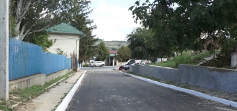 Echipa Partidului „ȘOR” continuă să repare drumurile din satele din raionul Orhei
