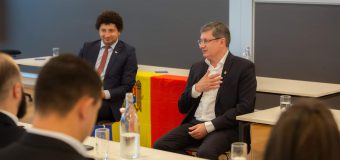 (FOTO) Igor Grosu a avut o întâlnire cu moldovenii din Danemarca
