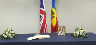 Doritorii pot transmite mesaje de condoleanțe familiei regale la Ambasada Marii Britanii în Chișinău