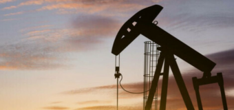 Scăderile la bursele internaționale influențează în descreștere nivelul prețurilor la carburanți