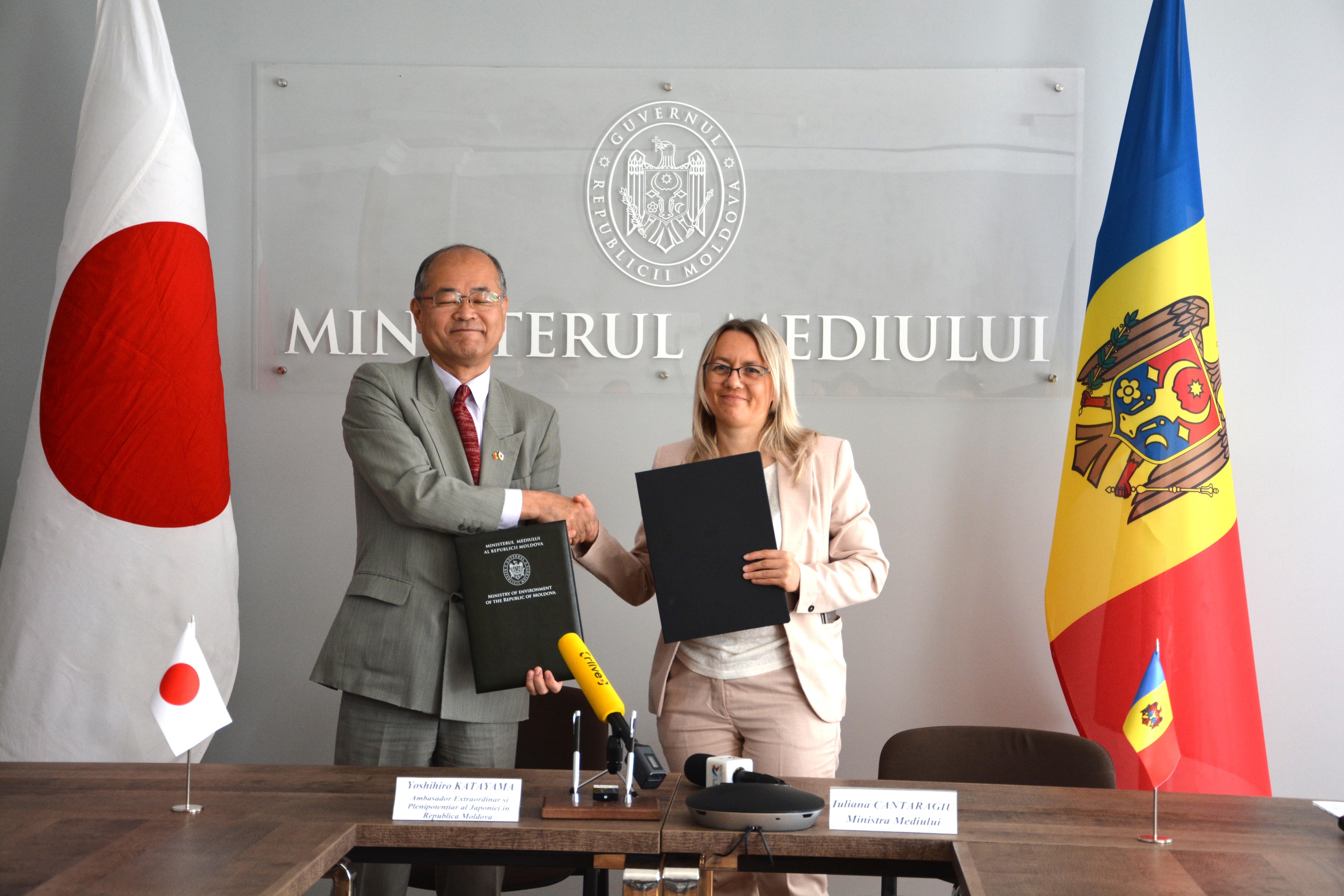 Iuliana Cantaragiu și Ambasadorul Japoniei au semnat un Memorandum care presupune accesarea fondurilor pentru finanțarea necesităților de dezvoltare a mediului