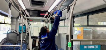 (FOTO) Autobuzele Capitalei sunt zilnic salubrizate și dezinfectate