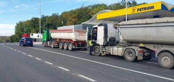 Conducătorii de camioane – trași pe dreapta de polițiști