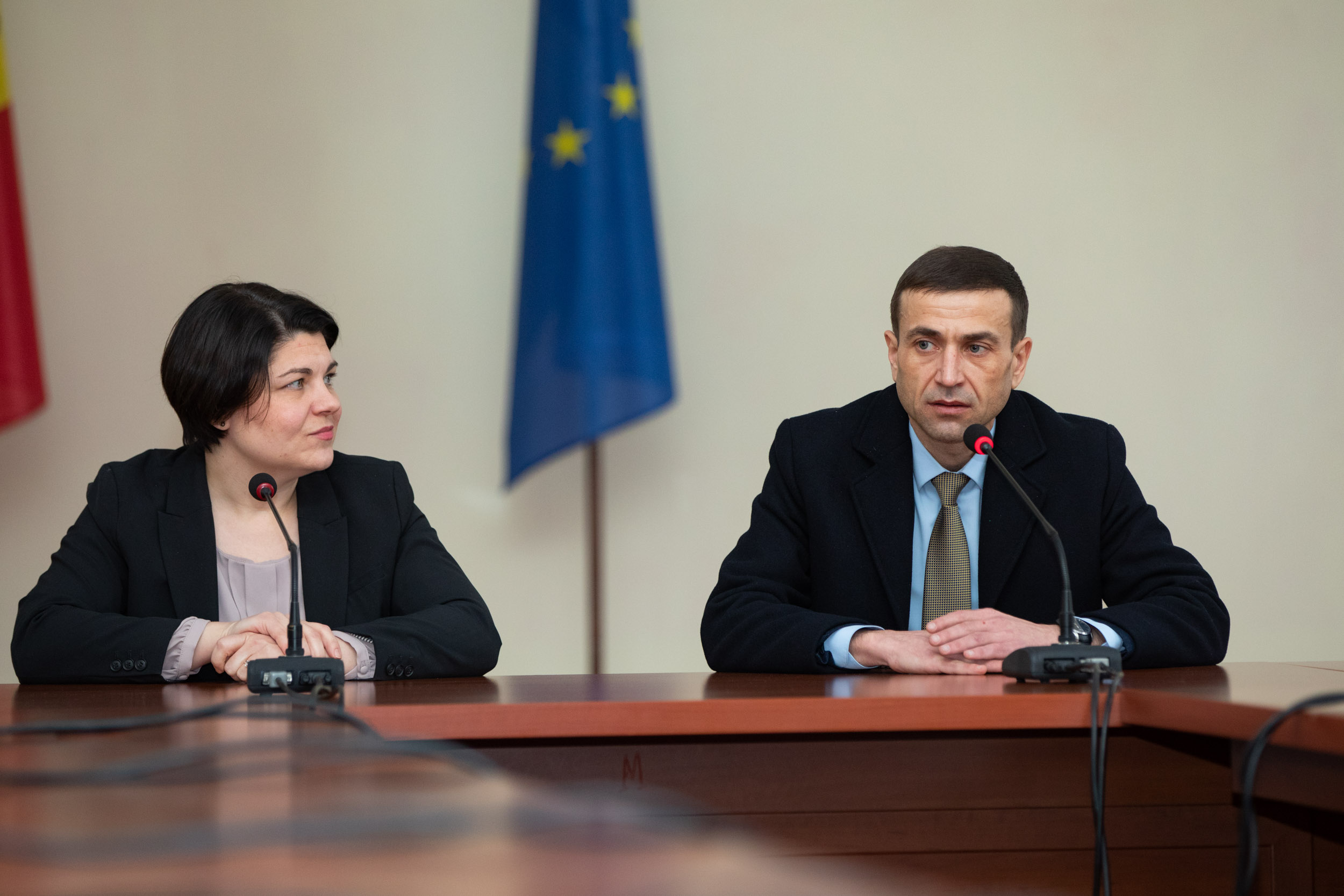 Natalia Gavrilița l-a prezentat echipei pe noul Secretar general al Guvernului