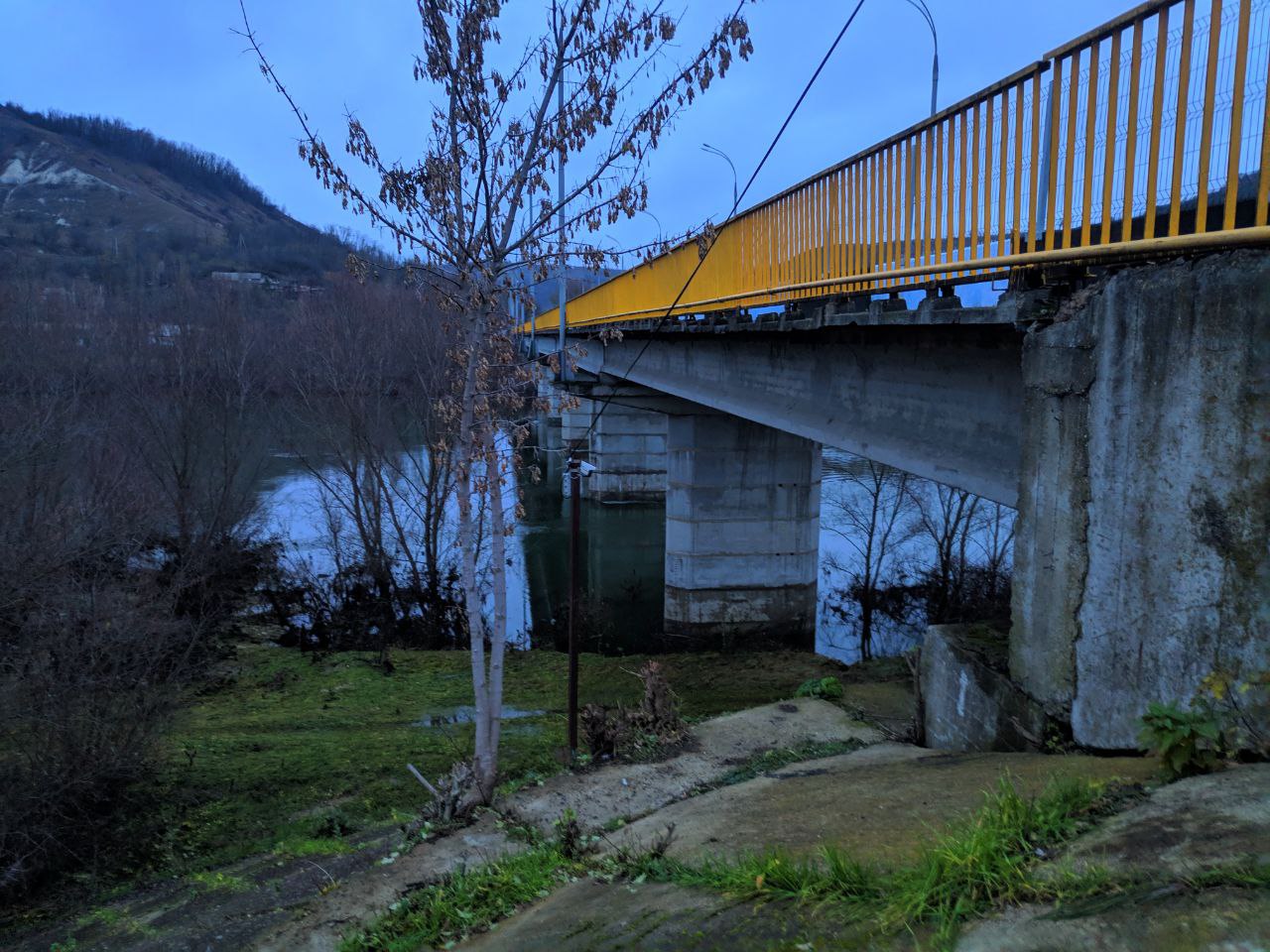Nivelul apei la Naslavcea a scăzut peste noapte cu 2,3 metri