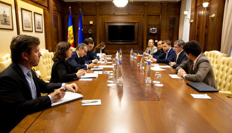 Inițiativele de consolidare a rezilienței Republicii Moldova, discutate de Președintele Parlamentului cu experții BERD