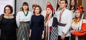 Maia Sandu a comemorat victimele Holodomorului din Ucraina și ale Foametei organizate din Moldova