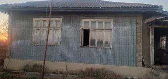 Cadavrul parțial carbonizat al unui bărbat – depistat de pompieri