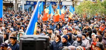 Peste 50 de mii de oameni protestează față de capturarea Procuraturii Generale