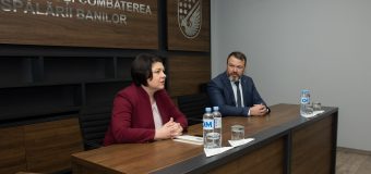 Directorul Serviciului Prevenirea şi Combaterea Spălării Banilor a fost prezentat colectivului