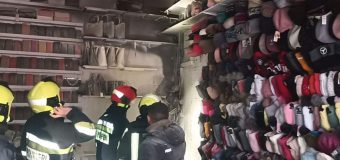 O gheretă din Piața Centrală a luat foc