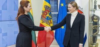 Ministrul de interne se află în Lituania
