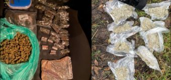 Trei bărbați reținuți pentru comercializarea drogurilor. În cadrul perchezițiilor au fost descoperite droguri de peste 1,2 mln. lei