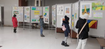 Până pe 15 ianuarie, Președinția găzduiește o expoziție de desene ale copiilor din toată țara