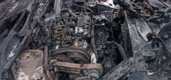 O mașină a luat foc în Capitală