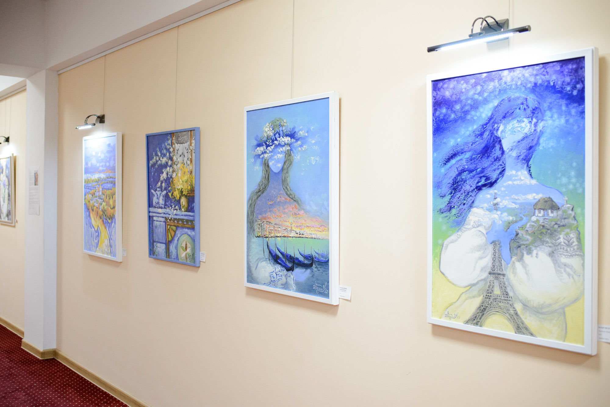 (FOTO) Pe holul Guvernului a fost vernisată o expoziție de picturi