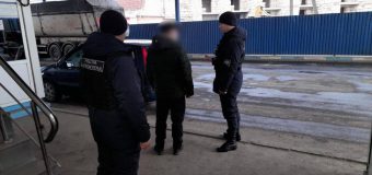 Un cetățean azer reținut la frontieră în baza informațiilor din INTERPOL