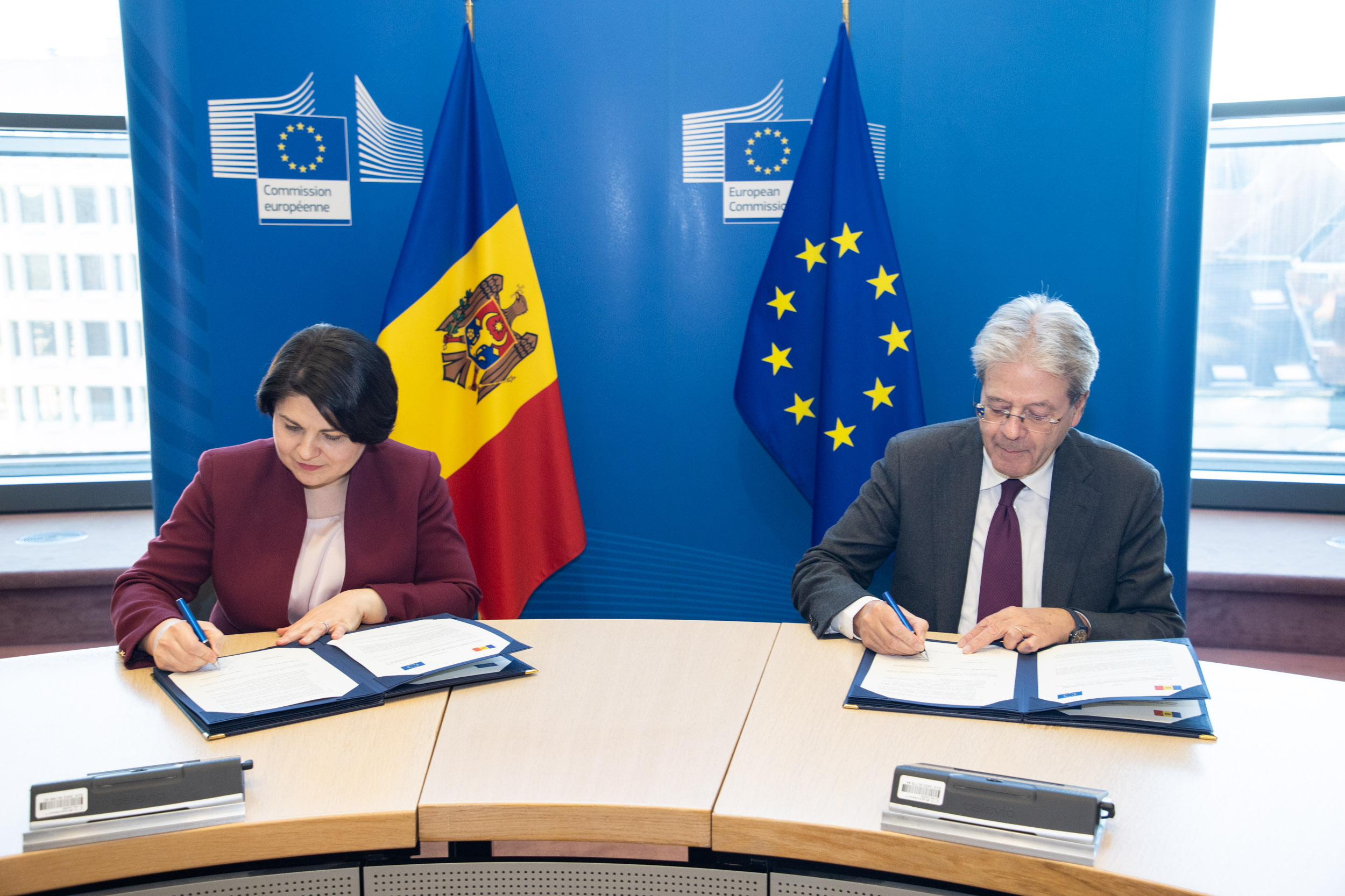 Au fost semnate trei Acorduri cu UE privind domeniul vamal, fiscal și ocrotirii sănătății