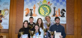 Campioni noi la șah